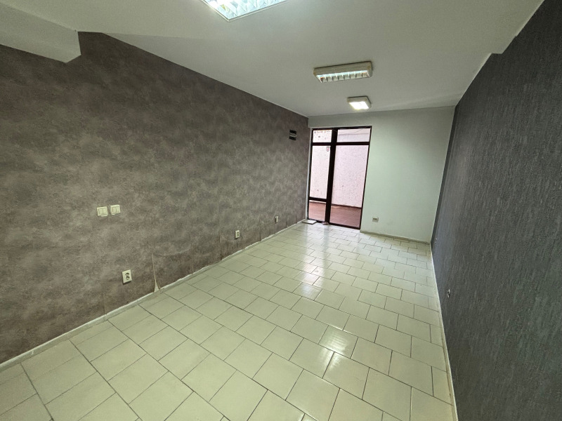 Продава  Офис област Благоевград , гр. Банско , 25 кв.м | 12055055 - изображение [3]