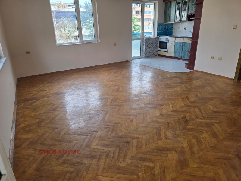 Продава МНОГОСТАЕН в град Кърджали, Център - 111 кв.м / 132 600 € » 259 343.06 лв., СИТИ ХОУМС