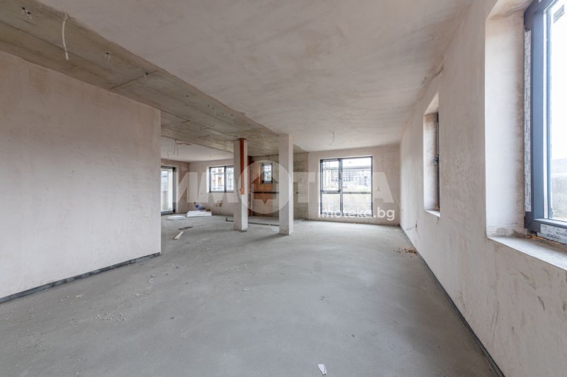 Продава 3-СТАЕН, гр. Варна, к.к. Св.Св. Константин и Елена, снимка 2 - Апартаменти - 52722495