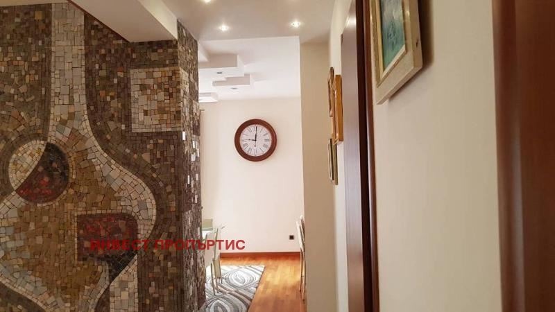 Продава 4-СТАЕН, гр. София, Център, снимка 3 - Апартаменти - 55344807