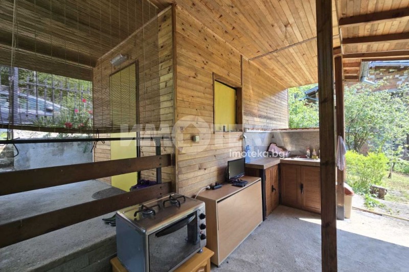 Till salu  Hus region Plovdiv , Izvor , 600 kvm | 76592715 - bild [11]