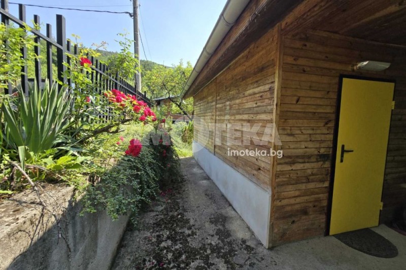 Till salu  Hus region Plovdiv , Izvor , 600 kvm | 76592715 - bild [4]