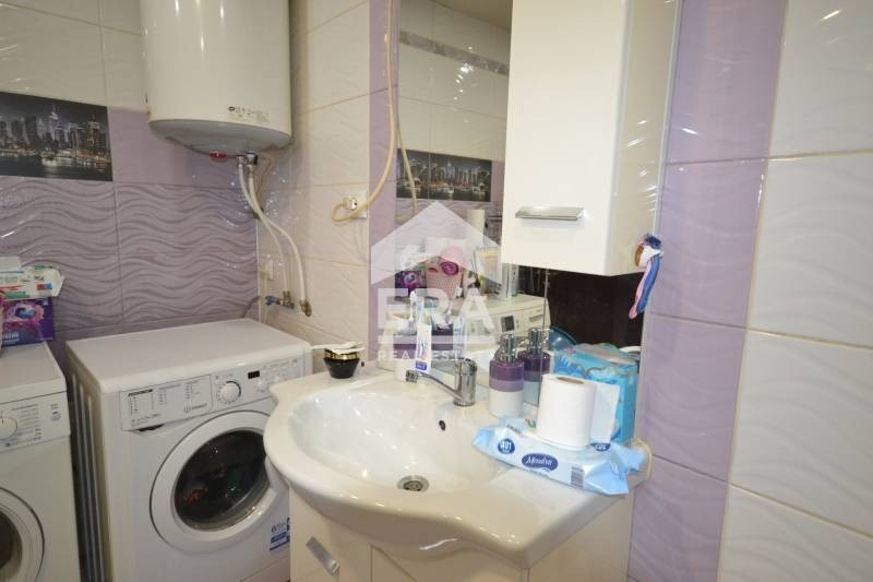 Продава КЪЩА, гр. Хасково, Република, снимка 11 - Къщи - 53704089