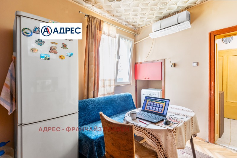 Продава КЪЩА, гр. Плевен, 9-ти квартал, снимка 4 - Къщи - 53070540