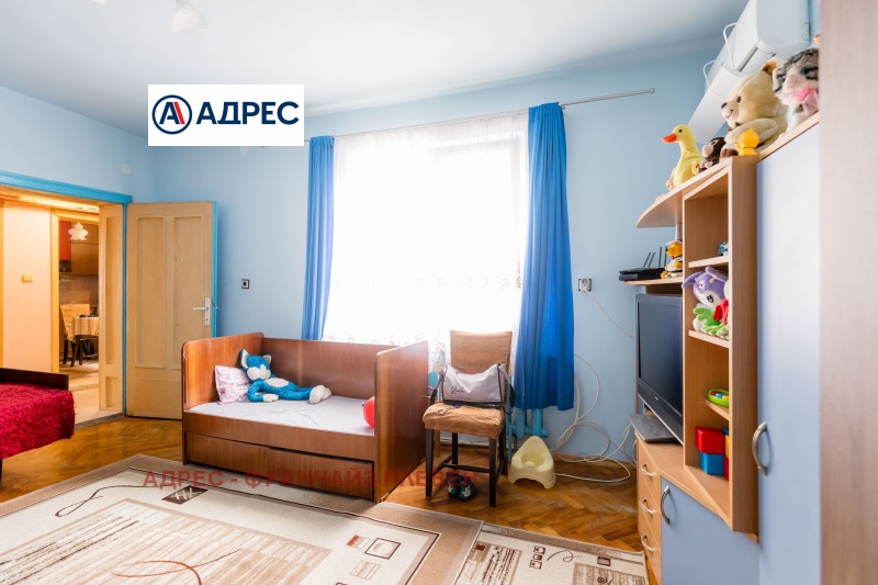 Продава КЪЩА, гр. Плевен, 9-ти квартал, снимка 10 - Къщи - 53070540