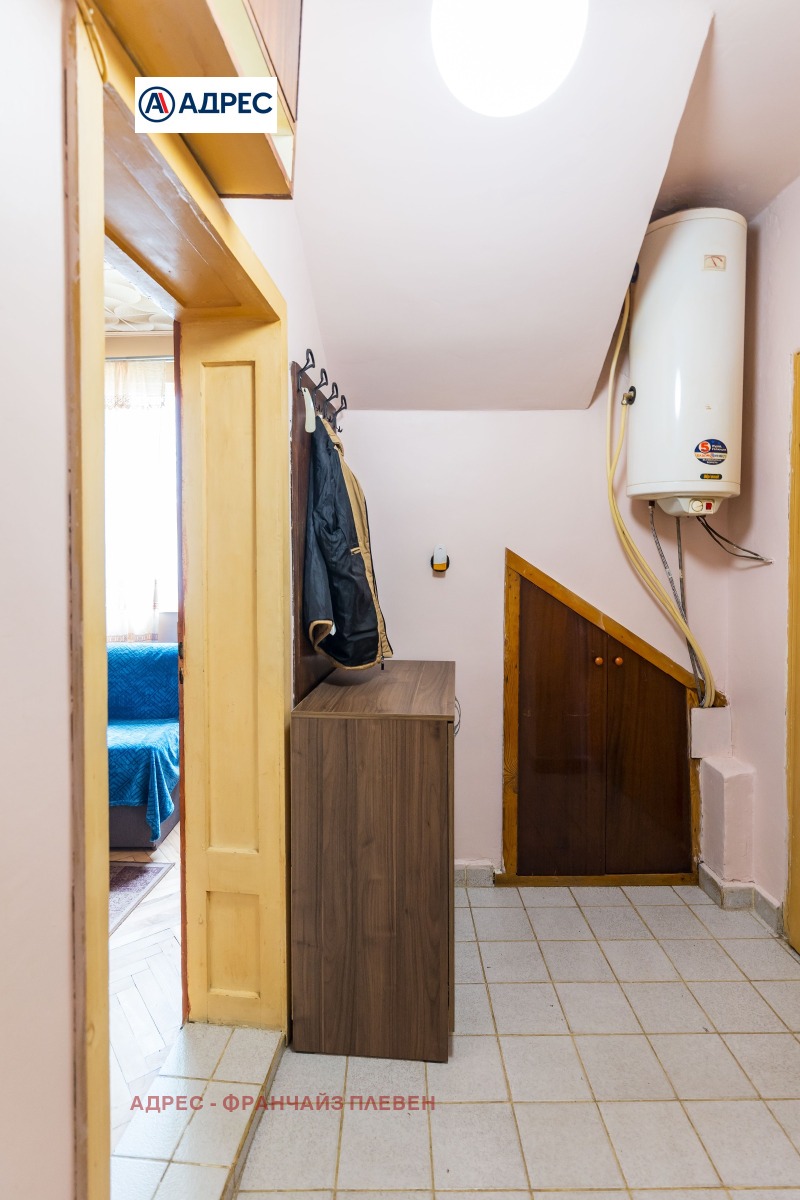 Продава КЪЩА, гр. Плевен, 9-ти квартал, снимка 15 - Къщи - 53070540