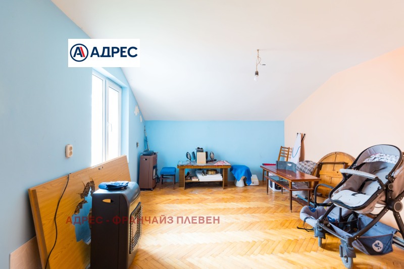 Продава КЪЩА, гр. Плевен, 9-ти квартал, снимка 12 - Къщи - 53070540