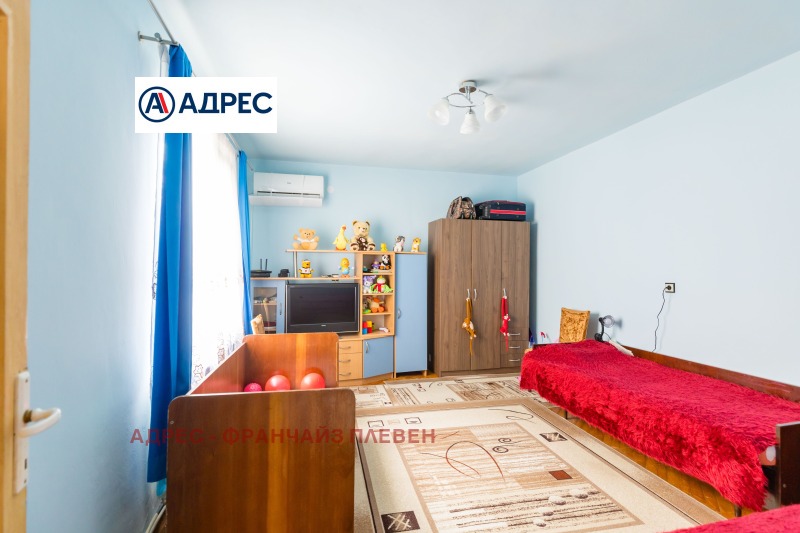 Продава КЪЩА, гр. Плевен, 9-ти квартал, снимка 8 - Къщи - 53070540
