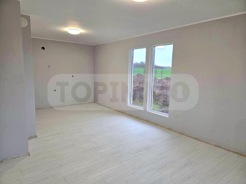 Продава КЪЩА, с. Осеново, област Варна, снимка 2 - Къщи - 53347318