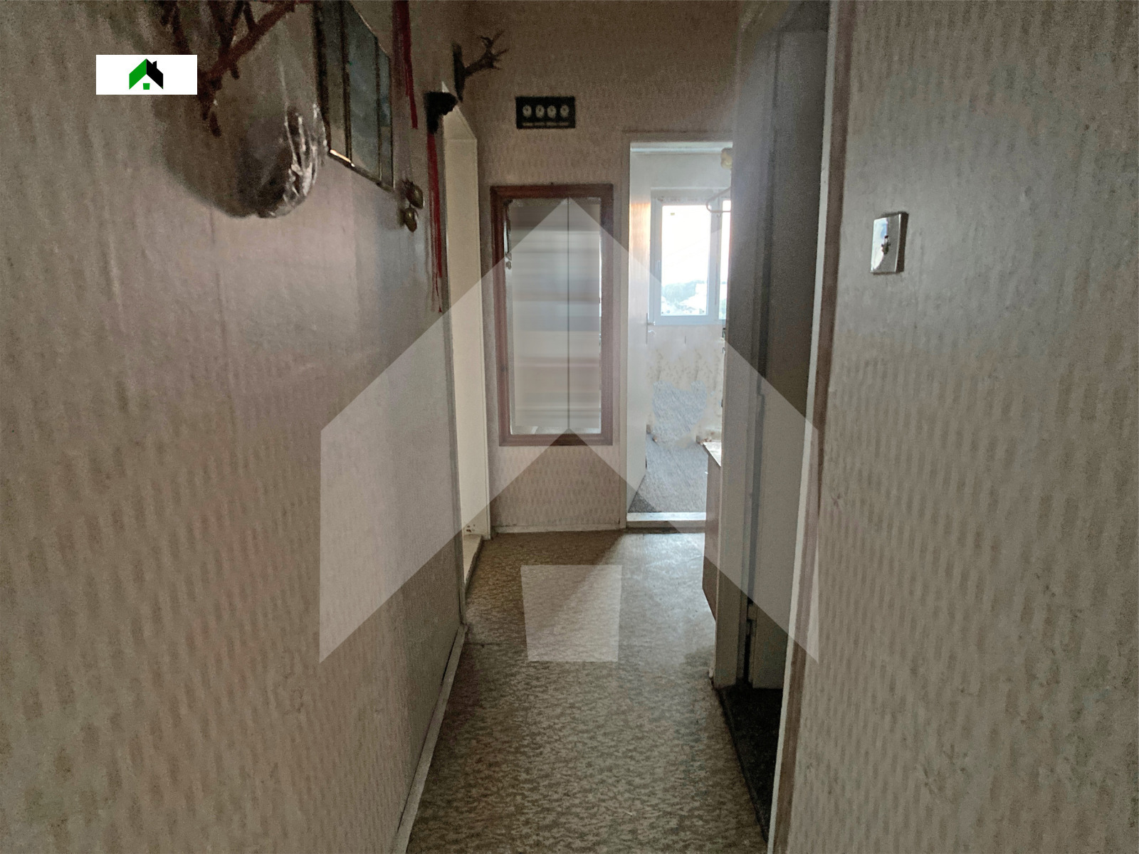 Продава 3-СТАЕН, гр. Нови пазар, област Шумен, снимка 3 - Апартаменти - 54757190