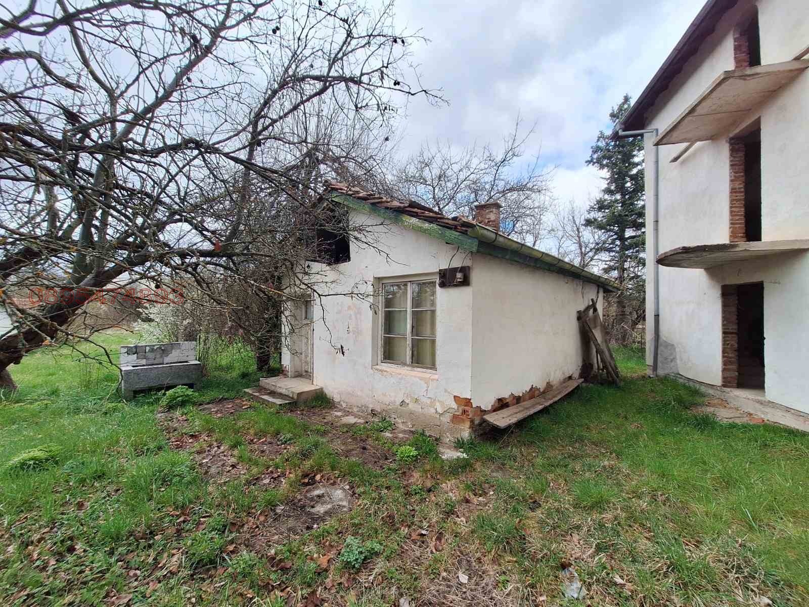 Продава КЪЩА, с. Бобораци, област Перник, снимка 11 - Къщи - 54083141