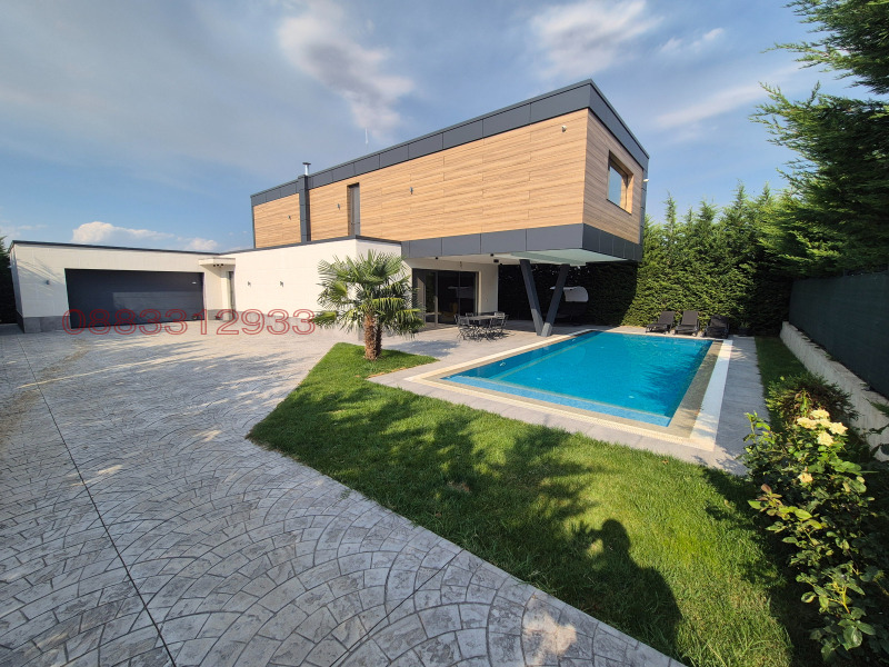Продава КЪЩА в област Пловдив, с. Марково - 365 кв.м / 865 000 € » 1 691 792.95 лв.