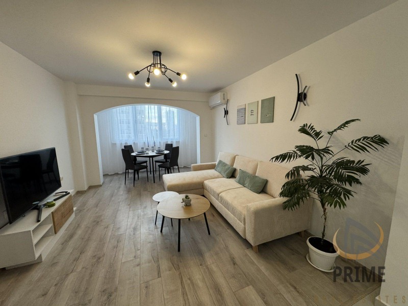 Продава 3-СТАЕН, гр. Бургас, Изгрев, снимка 2 - Апартаменти - 53117210