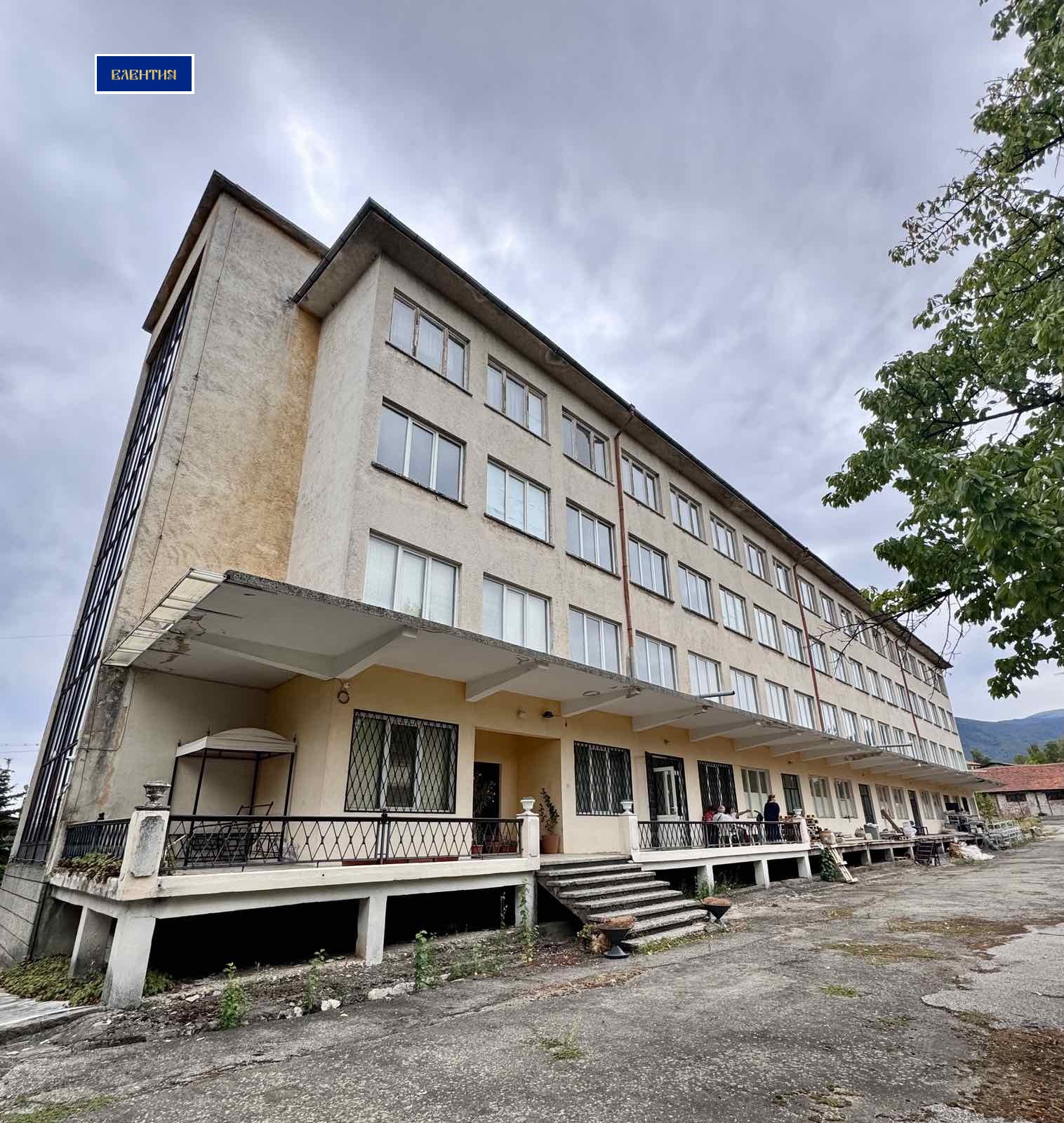 Продава САМОСТОЯТЕЛНА СГРАДА | Imot.bg — изображение 1