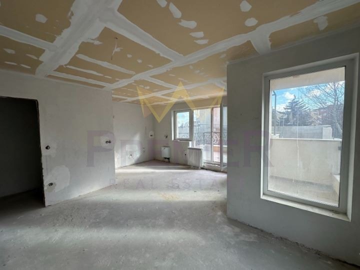 Продава 2-СТАЕН, гр. София, Бъкстон