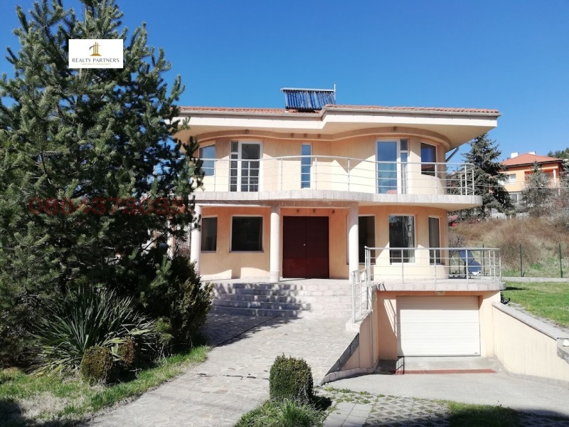 Til salg  Hus Pernik , Moshino , 303 kvm | 74467326