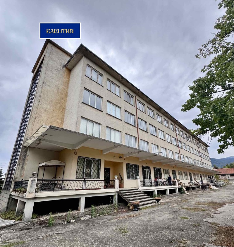 Продава БИЗНЕС ИМОТ, гр. Долна баня, област София област