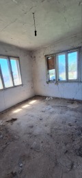 Продава КЪЩА, област Плевен, с. Горна Митрополия • 22000 € / 43028.26 лв. • 40109160 2