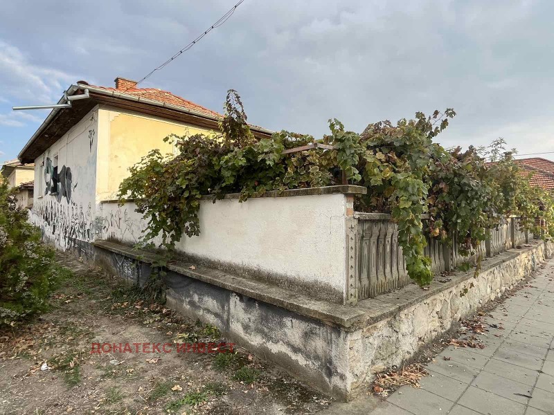 Продава КЪЩА в област Пловдив, с. Старо Железаре - 140 кв.м / 51 000 € » 99 747.33 лв., ДОНАТЕКС ИНВЕСТ