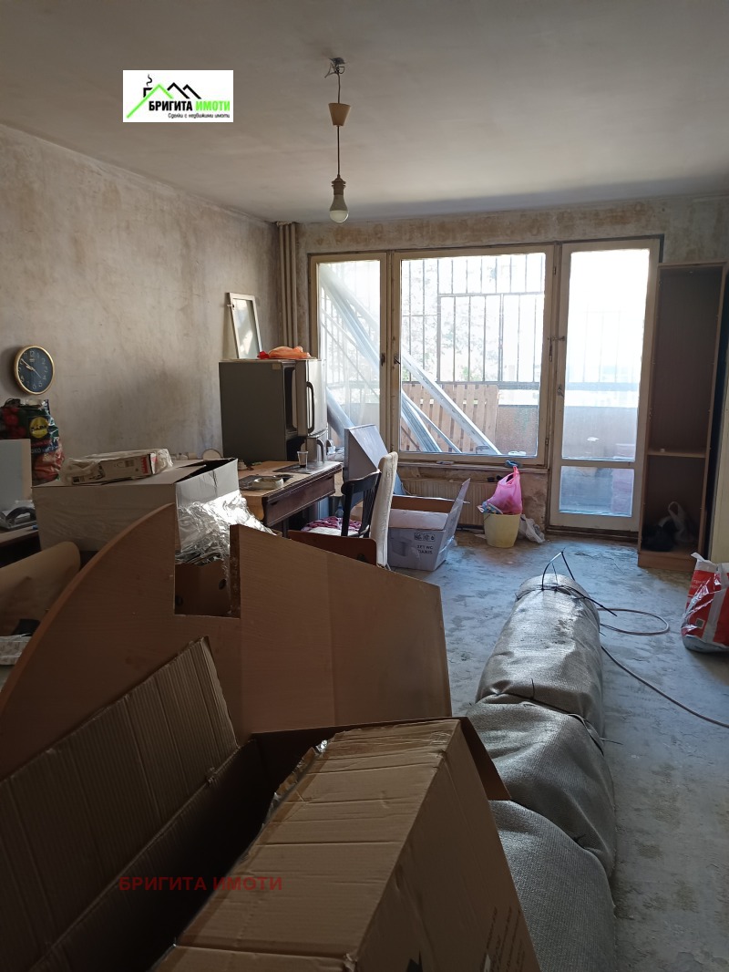 Продаја  2 спаваће собе Софија , Гео Милев , 76 м2 | 65785674