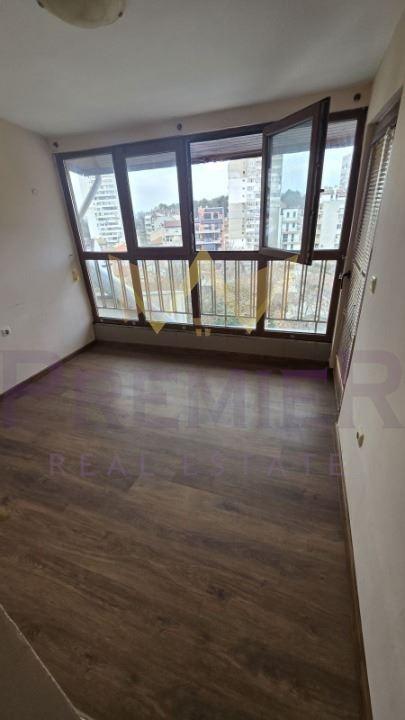 Продава 3-СТАЕН, гр. Варна, Цветен квартал, снимка 5 - Апартаменти - 54123506