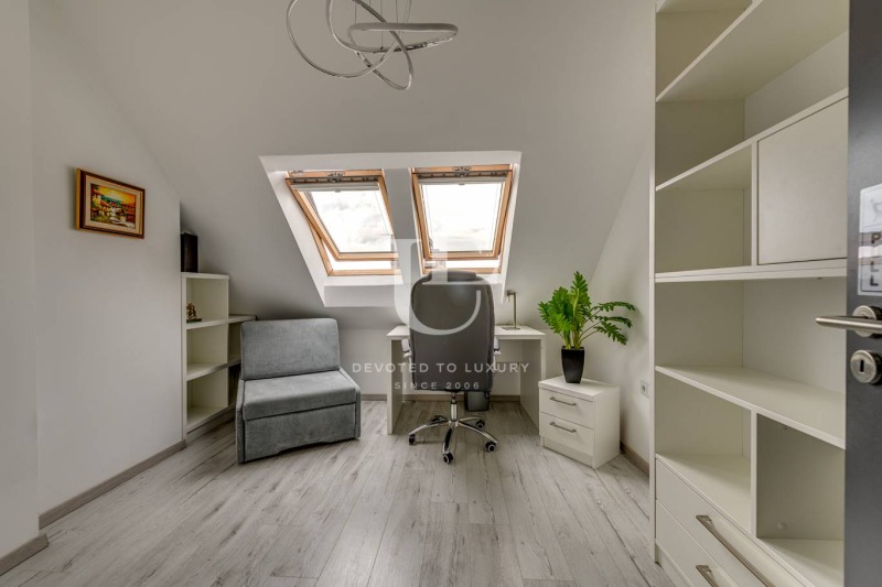 Eladó  3 hálószobás Sofia , Centar , 177 négyzetméter | 38459731 - kép [14]