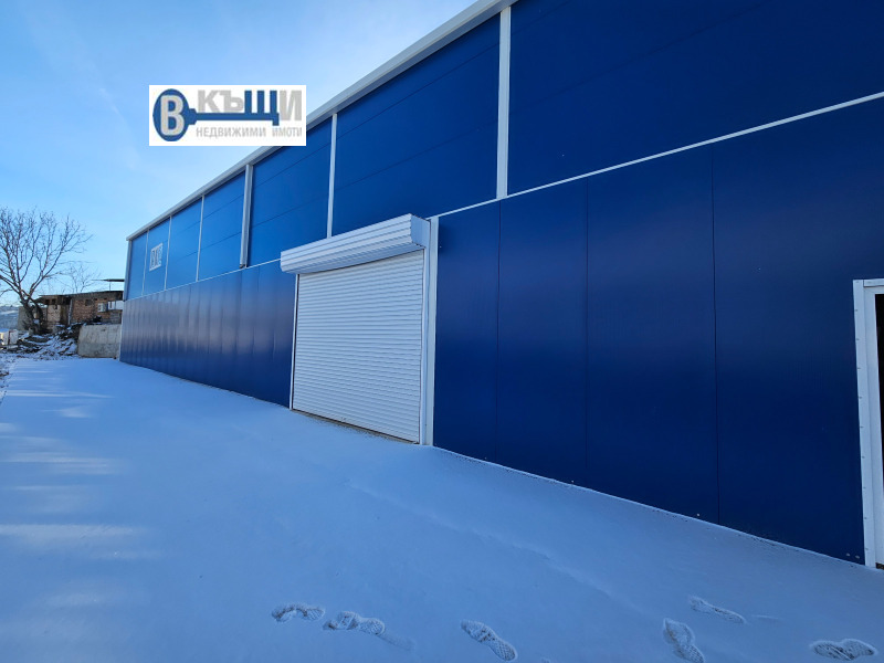 Продава СКЛАД, гр. Велико Търново, Център, снимка 2 - Складове - 53082520