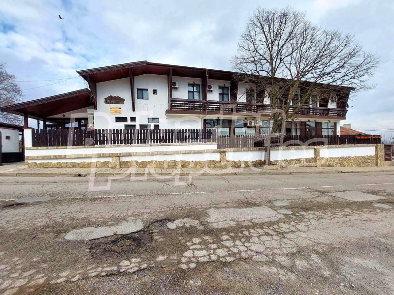 Продава КЪЩА в област Хасково, с. Орешник - 320 кв.м / 475 000 € » 929 019.25 лв., БЪЛГЕРИАН ПРОПЕРТИС