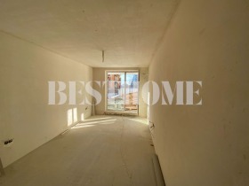 Продава 1-стаен град Варна Левски 1 - [1] 