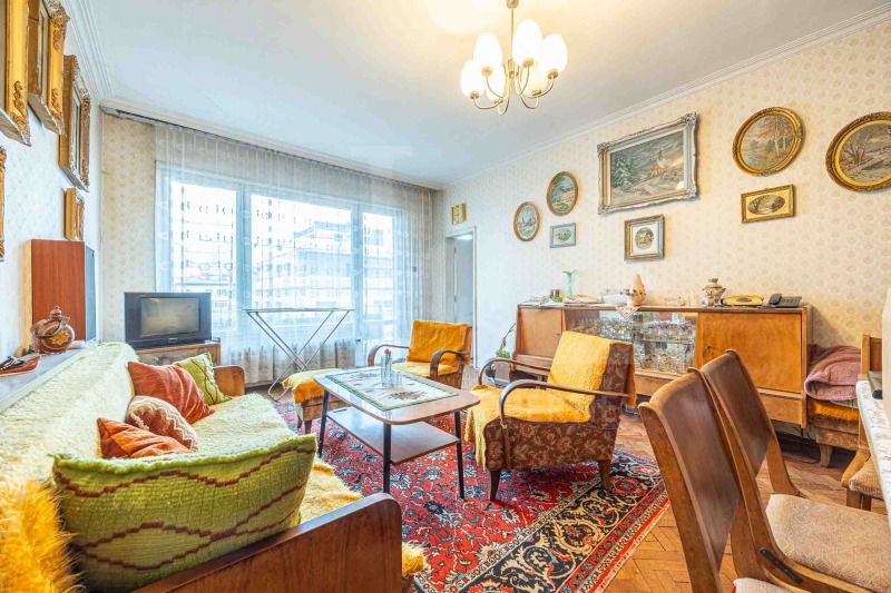 Продава 3-СТАЕН, гр. София, Хиподрума, снимка 2 - Апартаменти - 53184963