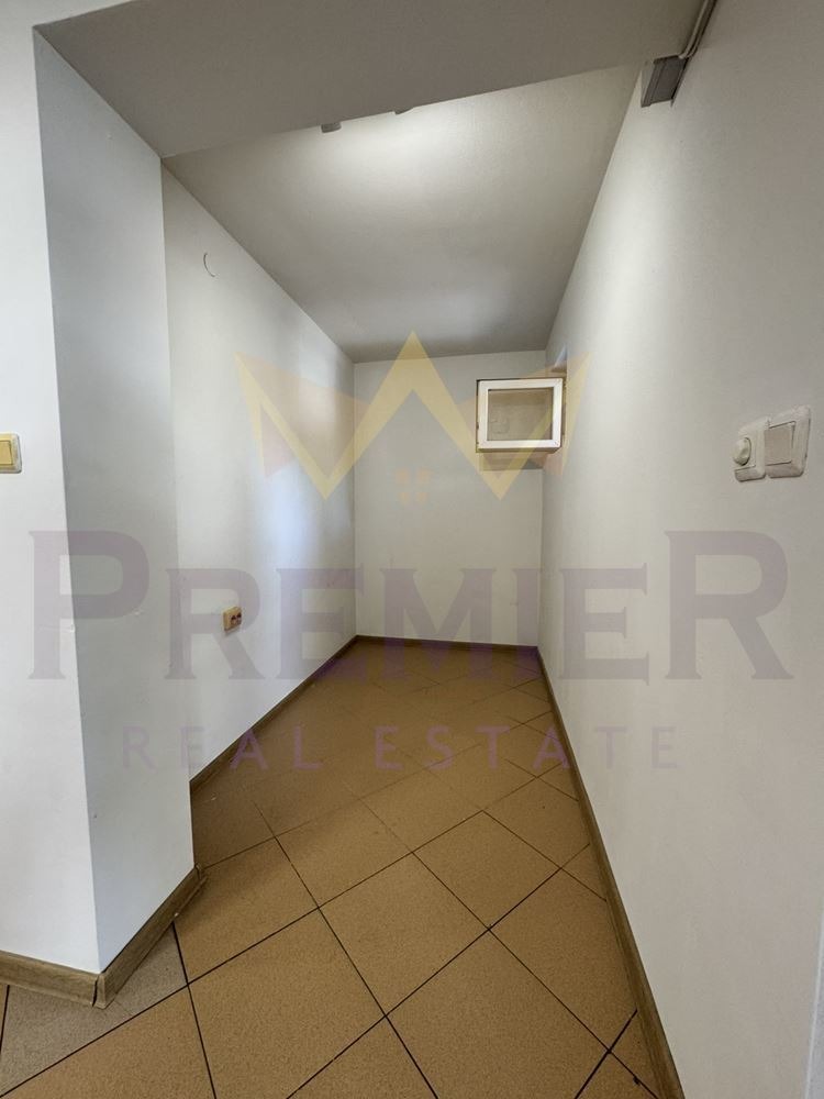 Продава ОФИС, гр. Варна, Погреби, снимка 6 - Офиси - 55622150