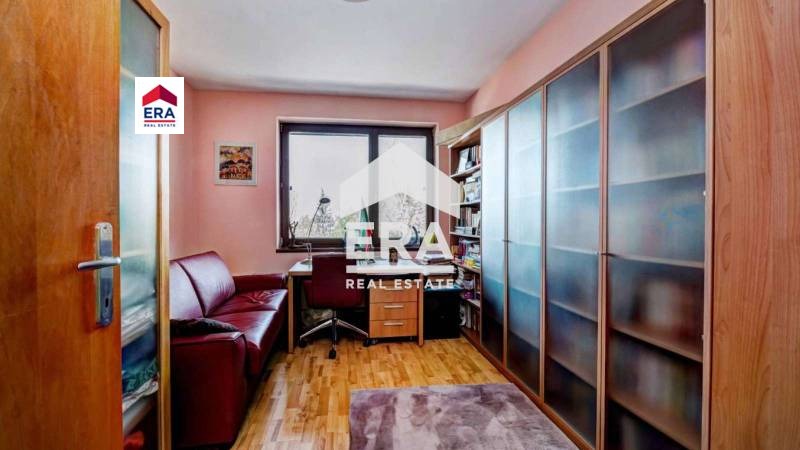 In vendita  Casa Sofia , v.z.Kinotsentara , 642 mq | 41177817 - Immagine [5]