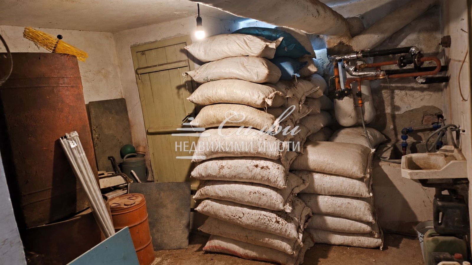 Продава КЪЩА, гр. Шумен, Военно училище, снимка 15 - Къщи - 56727170