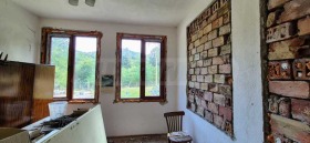 House Apriltsi, region Lovech 13