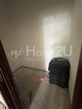 Κατάστημα Κρασνο σελο, Σοφηια 3