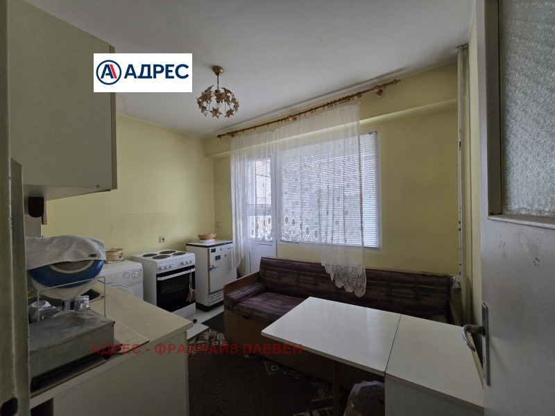 Продава 2-СТАЕН, гр. Плевен, Сторгозия, снимка 3 - Апартаменти - 52934100