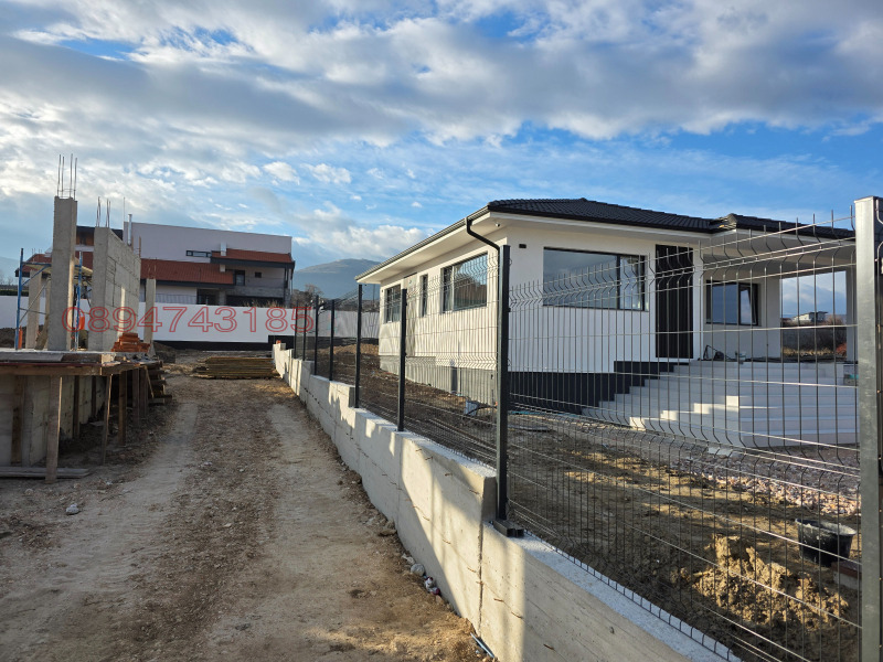 Продава КЪЩА, с. Белащица, област Пловдив, снимка 4 - Къщи - 52566001