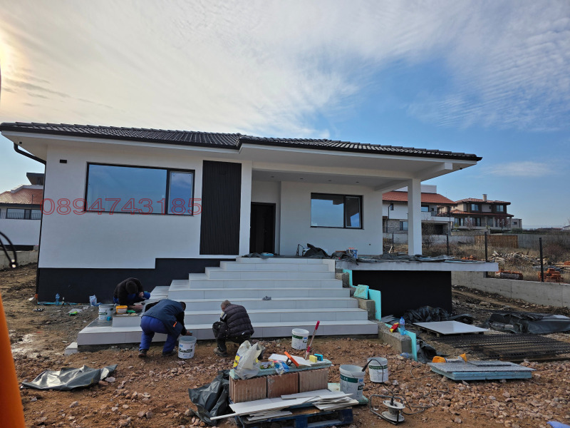 Продава КЪЩА, с. Белащица, област Пловдив, снимка 2 - Къщи - 52566001