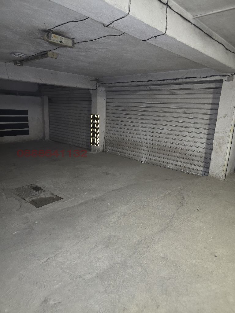 Продава ГАРАЖ, ПАРКОМЯСТО, гр. София, Медицинска академия, снимка 2 - Гаражи и паркоместа - 53264897