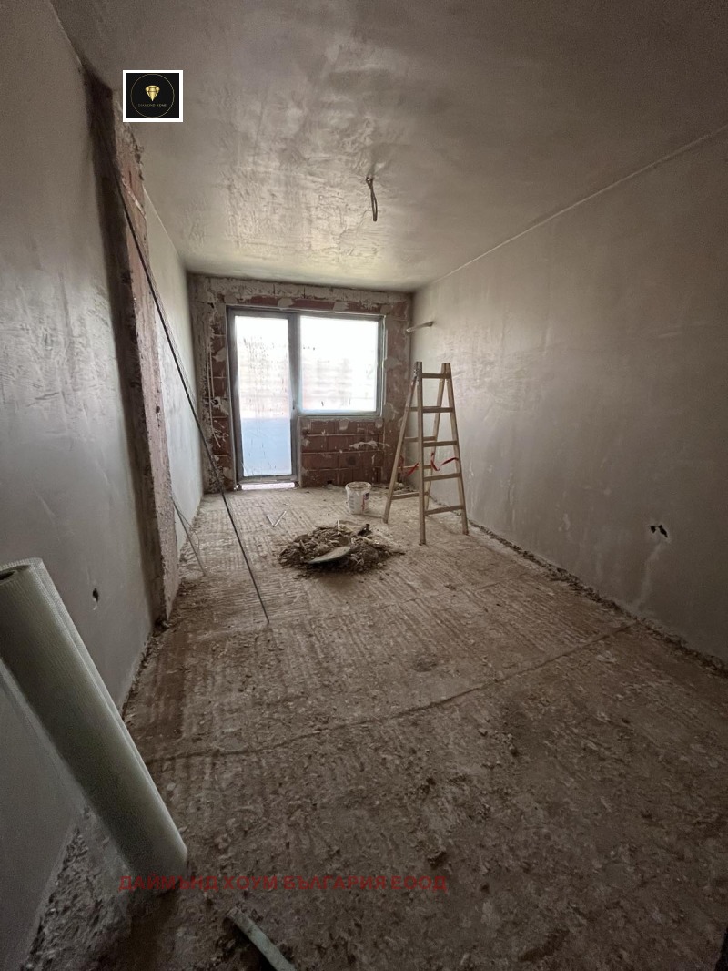À venda  1 quarto Plovdiv , Hristo Smirnenski , 72 m² | 79651125