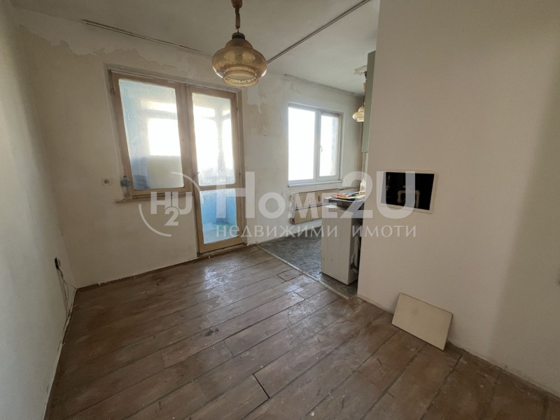 Продава 4-СТАЕН, гр. Варна, Кайсиева градина, снимка 3 - Aпартаменти - 49010557