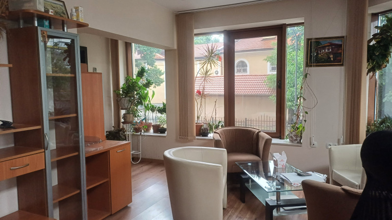 En venta  Oficina Sofia , Poduyane , 246 metros cuadrados | 75233750 - imagen [6]