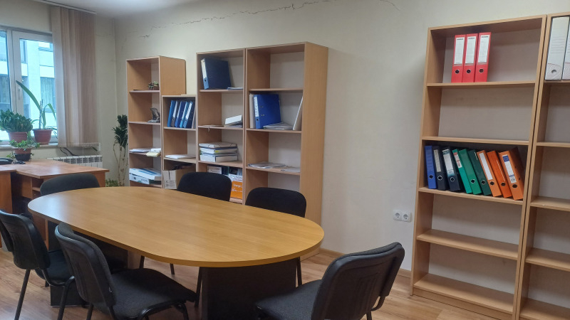 En venta  Oficina Sofia , Poduyane , 246 metros cuadrados | 75233750 - imagen [14]
