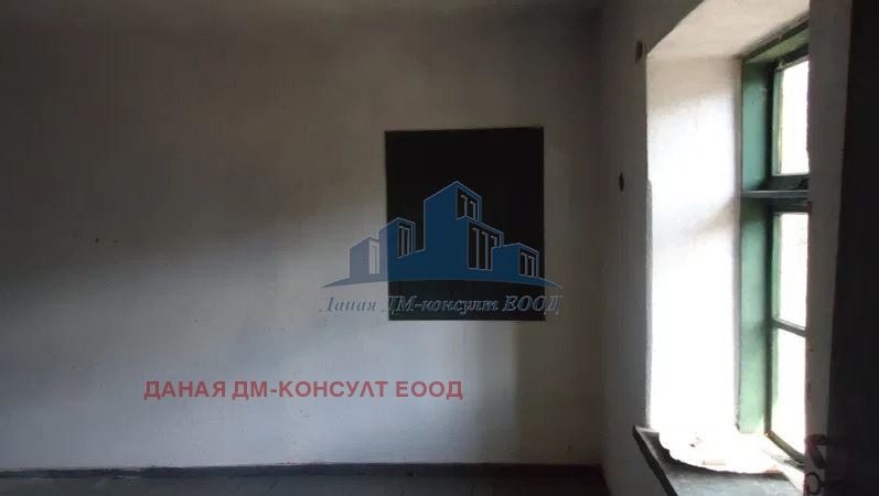 Продава КЪЩА, с. Веселиново, област Шумен, снимка 7 - Къщи - 53183016