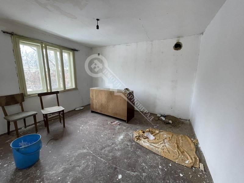 Продава КЪЩА, с. Козловец, област Велико Търново, снимка 8 - Къщи - 53241791