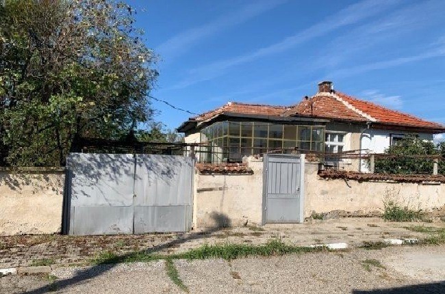 Продава КЪЩА, с. Ръжево, област Пловдив
