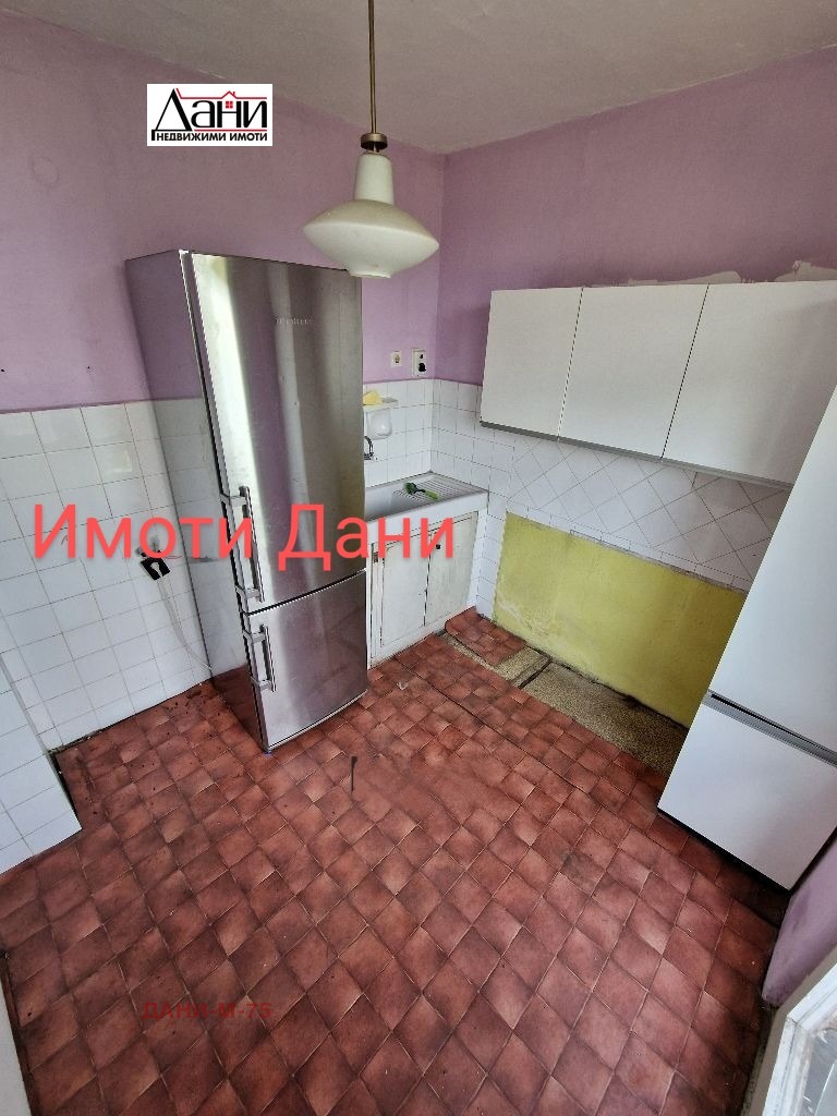 Продава 3-СТАЕН, гр. Шумен, Тракия, снимка 2 - Aпартаменти - 49446016