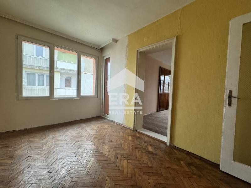 Продава 3-СТАЕН, гр. Силистра, Център, снимка 2 - Апартаменти - 53604300