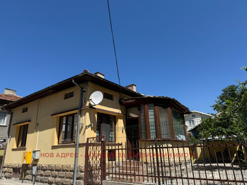 Продава  Къща град Търговище , Боровец , 86 кв.м | 63588317