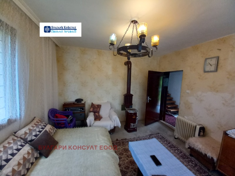 Продава  Къща област Кюстендил , с. Таваличево , 240 кв.м | 79947972 - изображение [12]